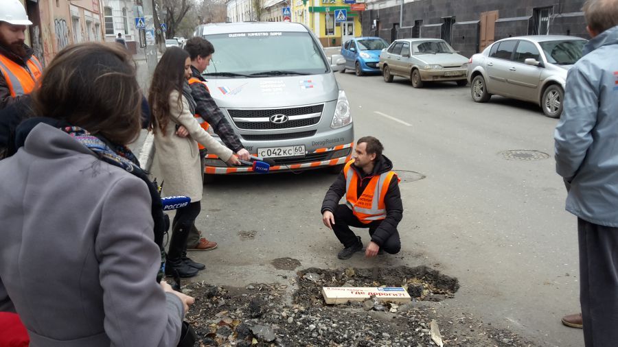 Состояние дорог в Астрахани оставляет желать лучшего