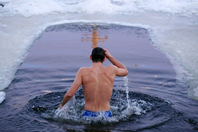 В Астрахани определили 14 мест для крещенского купания