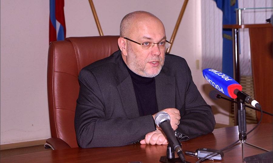 Виталий Гутман вновь назначен министром образования региона