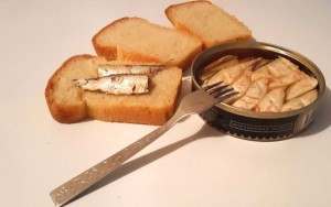 В сельди с астраханского завода нашли превышение количества плесневых грибов в сотни раз