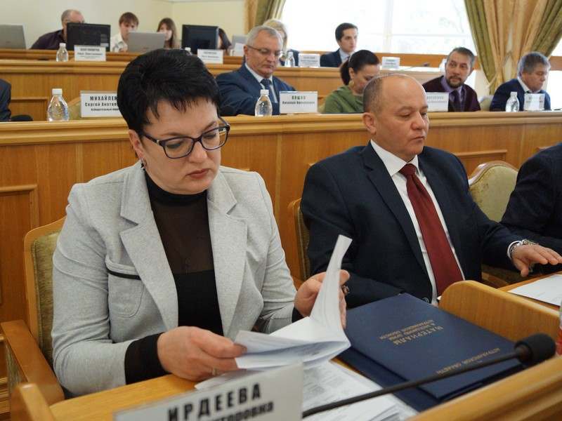 Астраханская облдума будет экономить на пенсиях депутатов