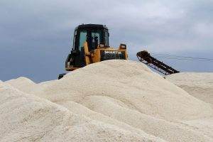 Крупная российская компания массово набирает работников в Астраханской области