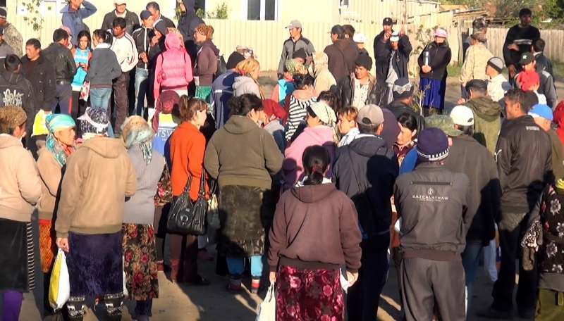 На улице астраханского села обнаружили «биржу» нелегальных мигрантов