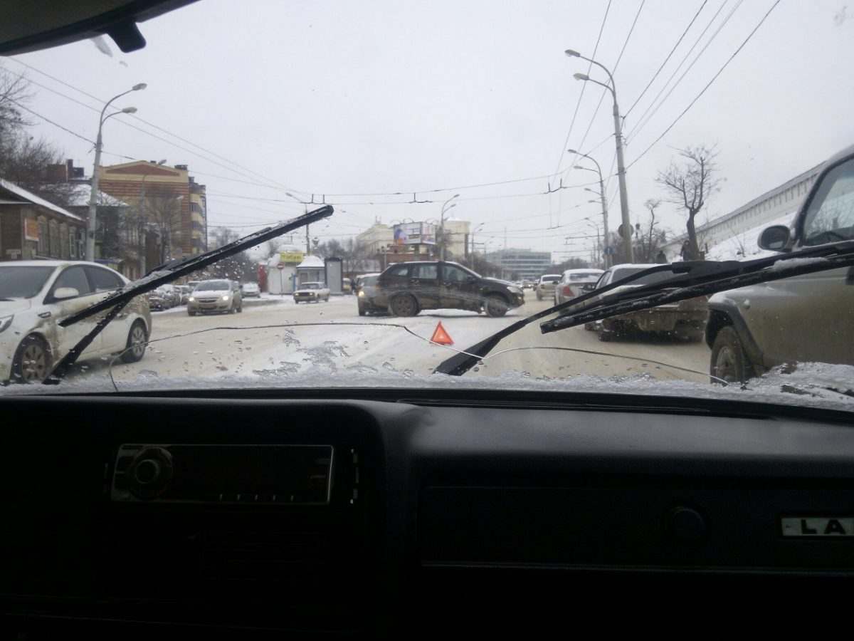 За утро в Астрахани произошло 16 ДТП
