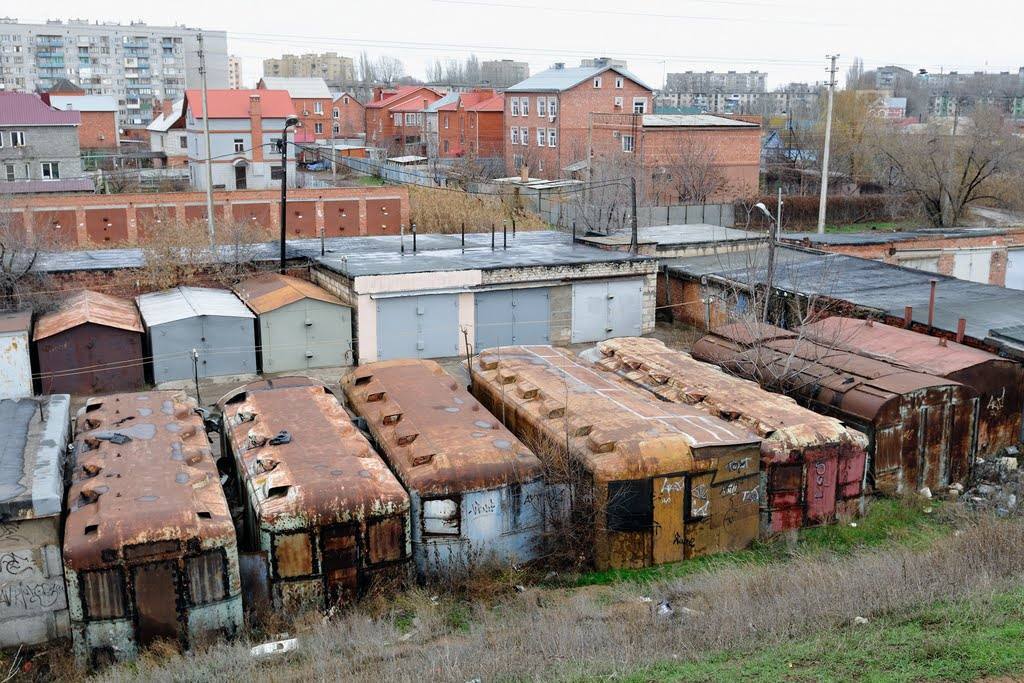 В Астрахани нашли гаражи из вагонов метро