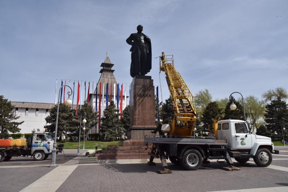 В Астрахани не будут менять Ленина на Грозного