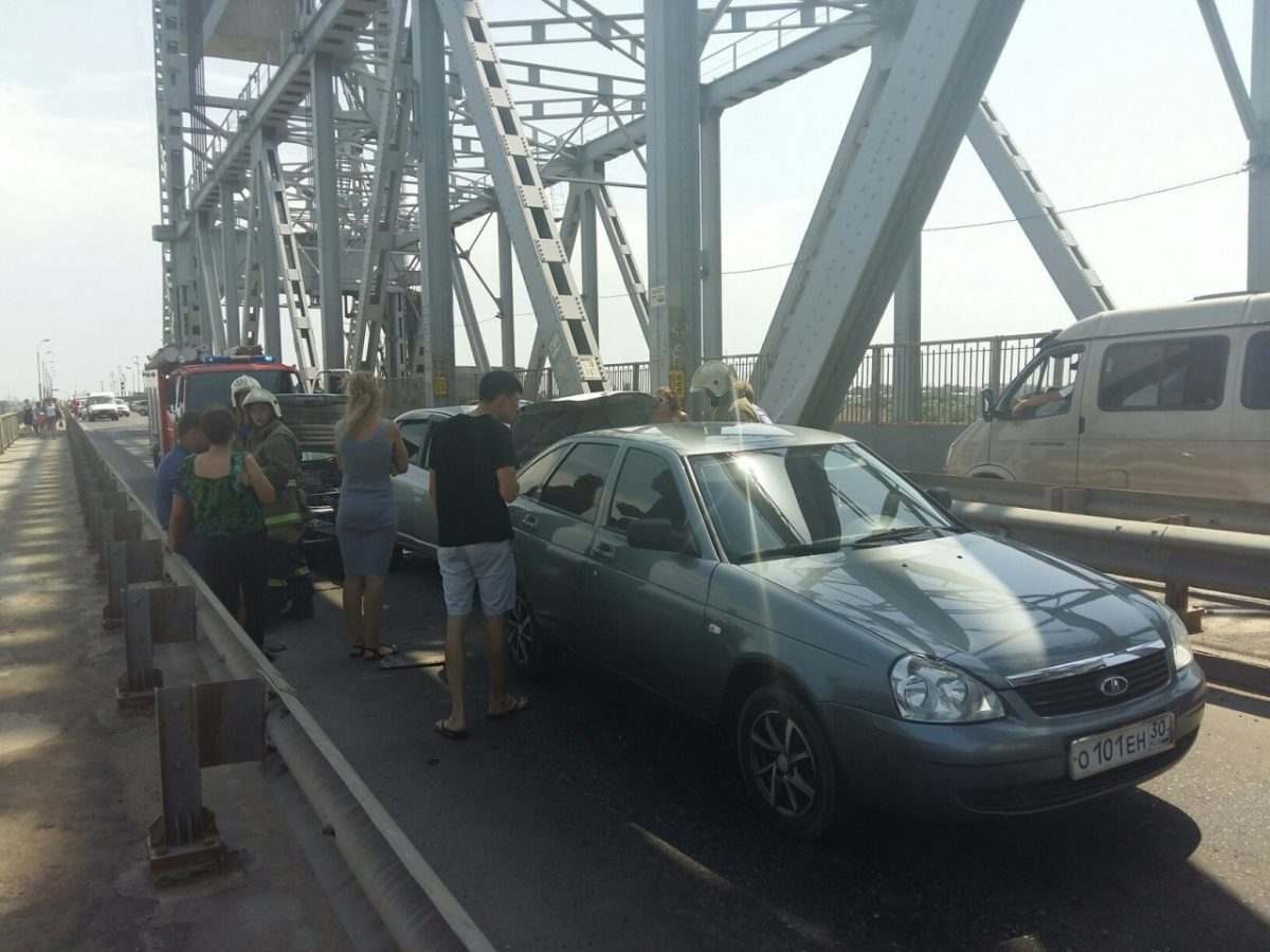 Движение через Старый мост парализовала крупная авария