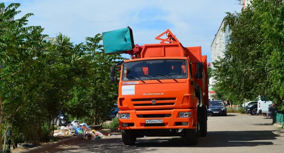 Вывоз мусора в Астрахани начал стабилизироваться