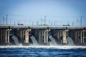 Сброс воды с Волжской ГЭС увеличили раньше времени, чтобы не переполнилось водохранилище