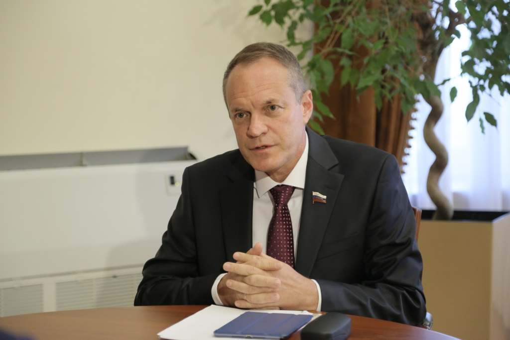 Сенатор рассказал о защите финансовой стабильности Астраханской области