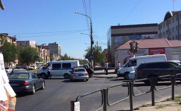 Улицу Яблочкова перекрывали из-за сообщения о взрывчатке