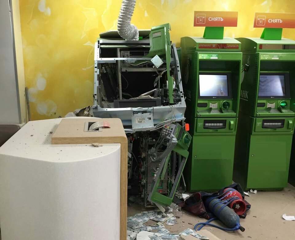 В Астрахани осудят взорвавших банкомат преступников