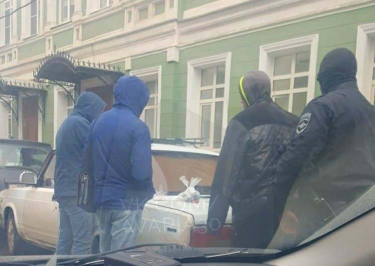 В центре Астрахани произошло задержание преступников