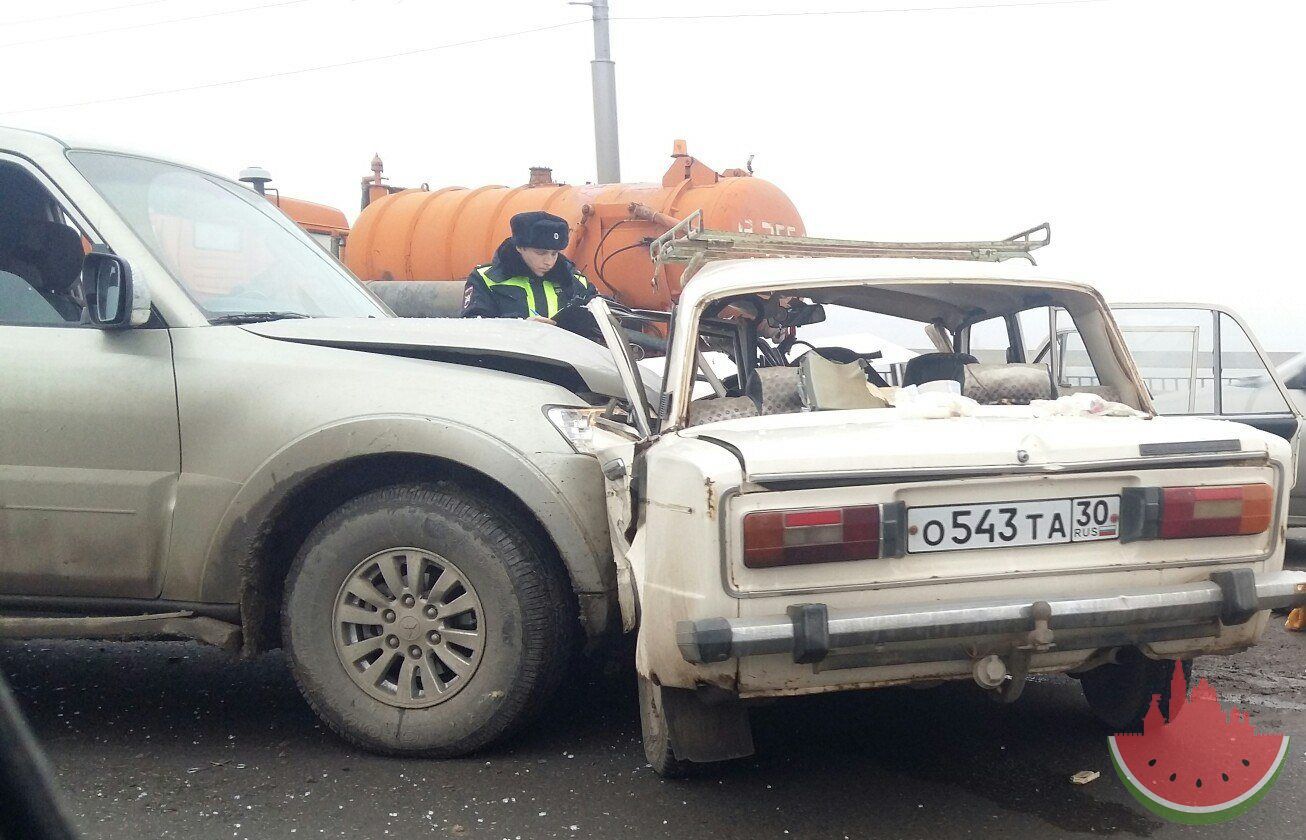 Появилось видео смертельной аварии на Новом мосту в Астрахани | АРБУЗ