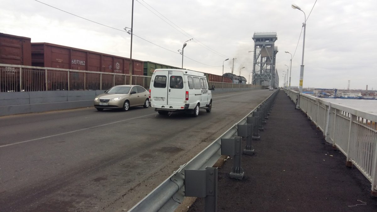 Движение по Старому мосту в Астрахани вновь ограничат