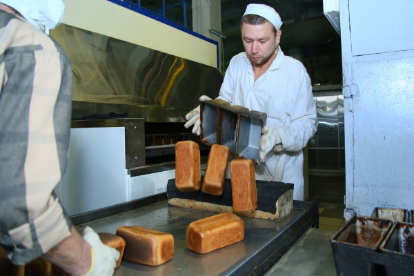 Астраханцы жалуются на несвежий хлеб местного производителя