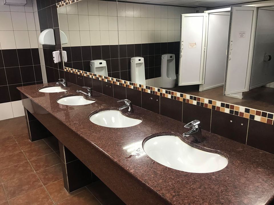 Туалет в аэропорту Астрахани привели в порядок