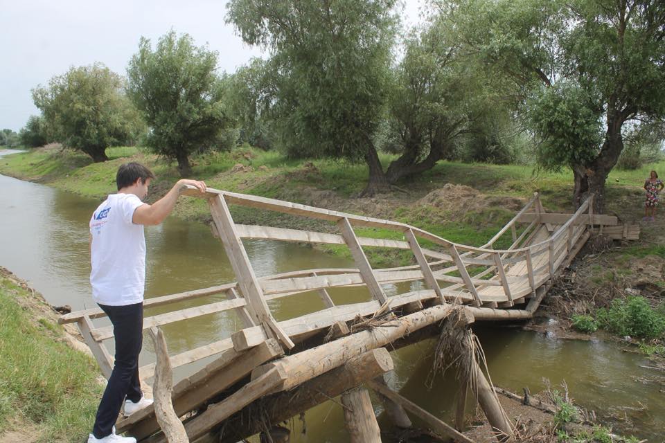 Чиновники подумают о ремонте «вывернутого наизнанку» моста в Володарском районе