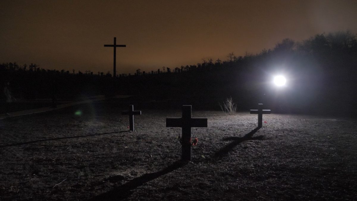 Астраханцы не смогут попасть на кладбище до конца апреля