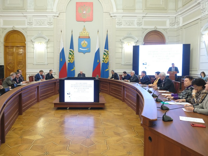 Общественная палата рекомендует минпрому развивать промышленность за счет субсидий и льготного кредитования