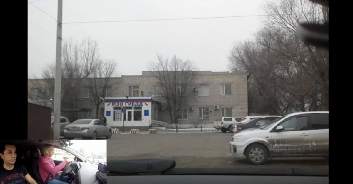 Астраханец выкладывает прохождение экзамена ГАИ по городу на Youtube