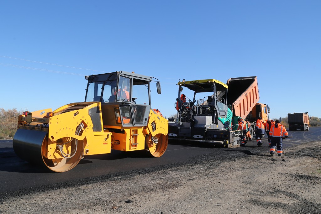 На ремонт дорог в Астраханской области направят 2 млрд рублей