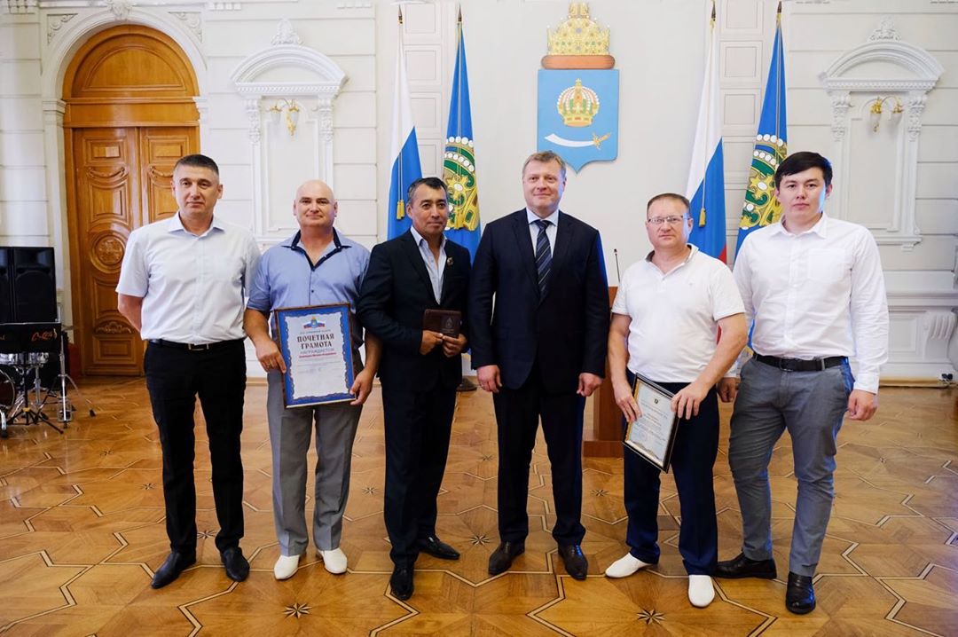Игорь Бабушкин наградил наримановских рыбаков