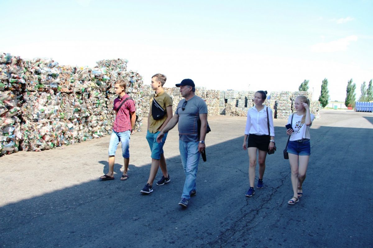 Астраханские школьники смогут трудоустроиться на лето в ООО «ЭкоЦентр»