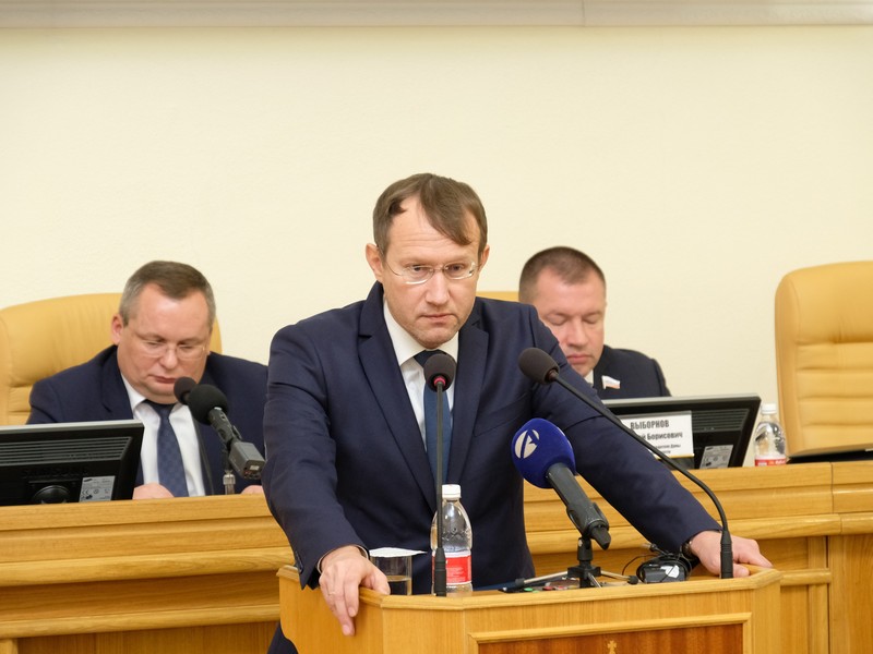 Экс-министру финансов Астраханской области смягчили приговор