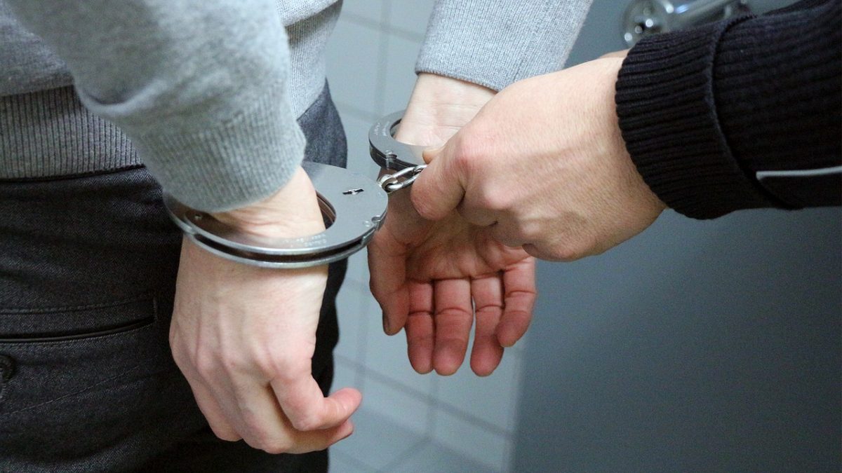 Начальник астраханского УБЭП арестован по подозрению в мошенничестве