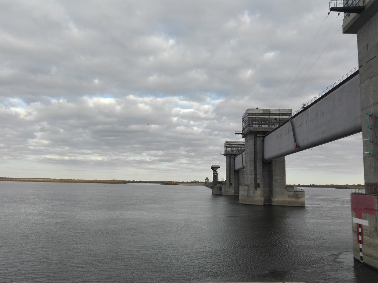 Вододелитель на волге