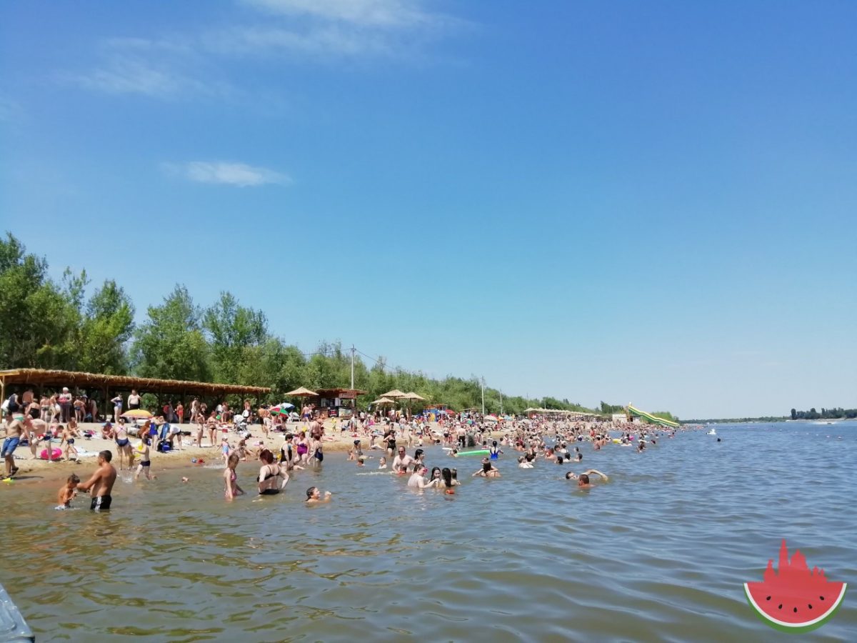 Детей с нелегальных пляжей Астраханской области будут доставлять к родителям