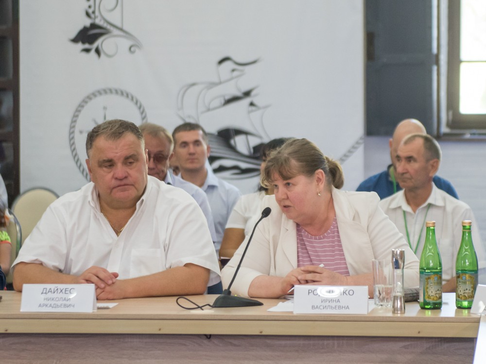 Общественники поговорили о том, что не так в Астраханской области