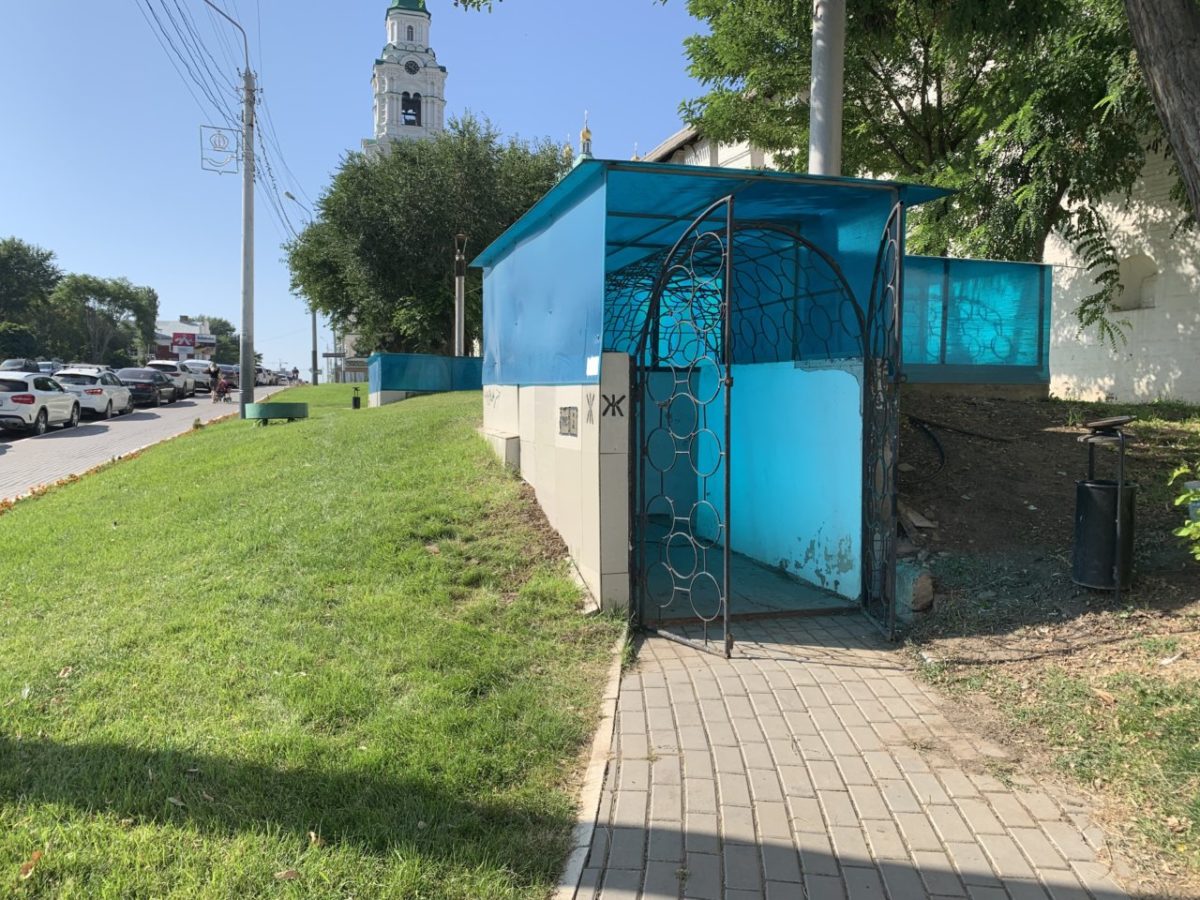 Подземный туалет у Астраханского кремля снова пытаются продать