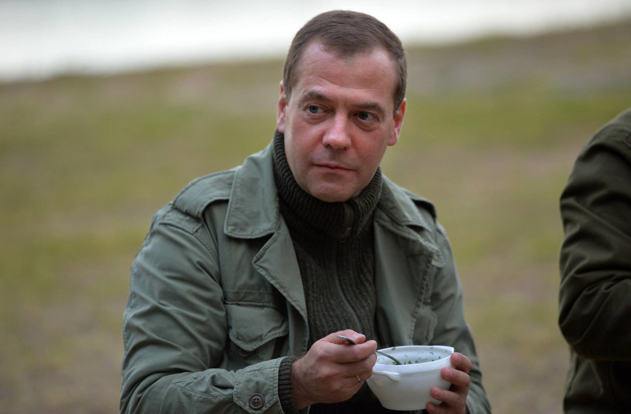 Медведев всего вам доброго хорошего настроения и здоровья
