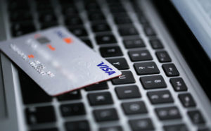 Астраханцам объяснили, что делать, если не проходит банковский перевод