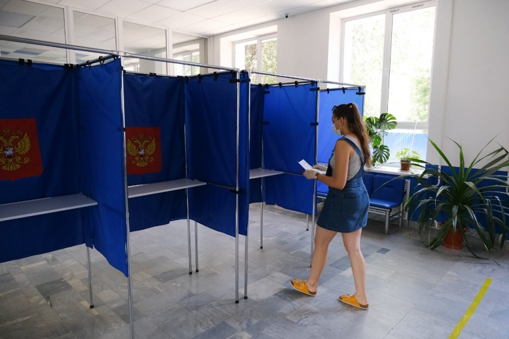 В Астраханской области начали выбирать депутатов Госдумы и Облдумы