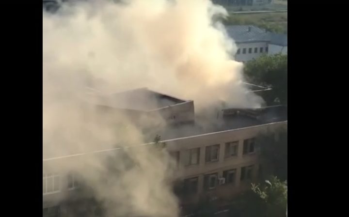 «Школа старая, нужно построить новую» — поджигатель школы в Астрахани объяснил свой поступок