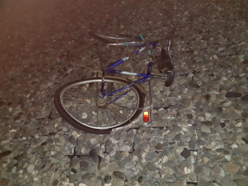 В Астраханской области волгоградец насмерть сбил велосипедиста