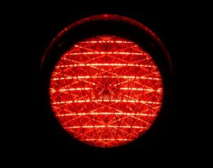 Астраханке выписали штраф за повторный проезд на красный, хотя за рулем была не она