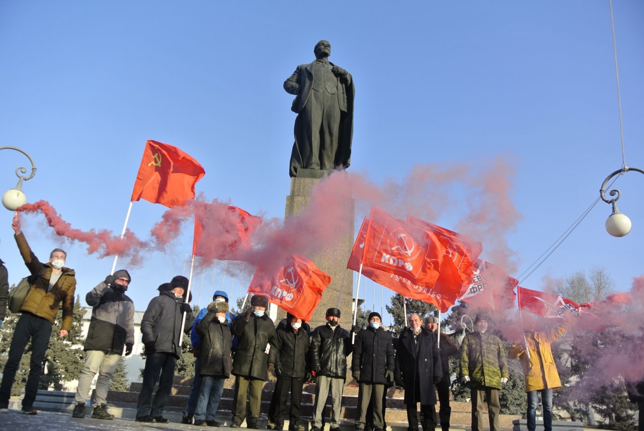 В Астрахани почтили память Ленина