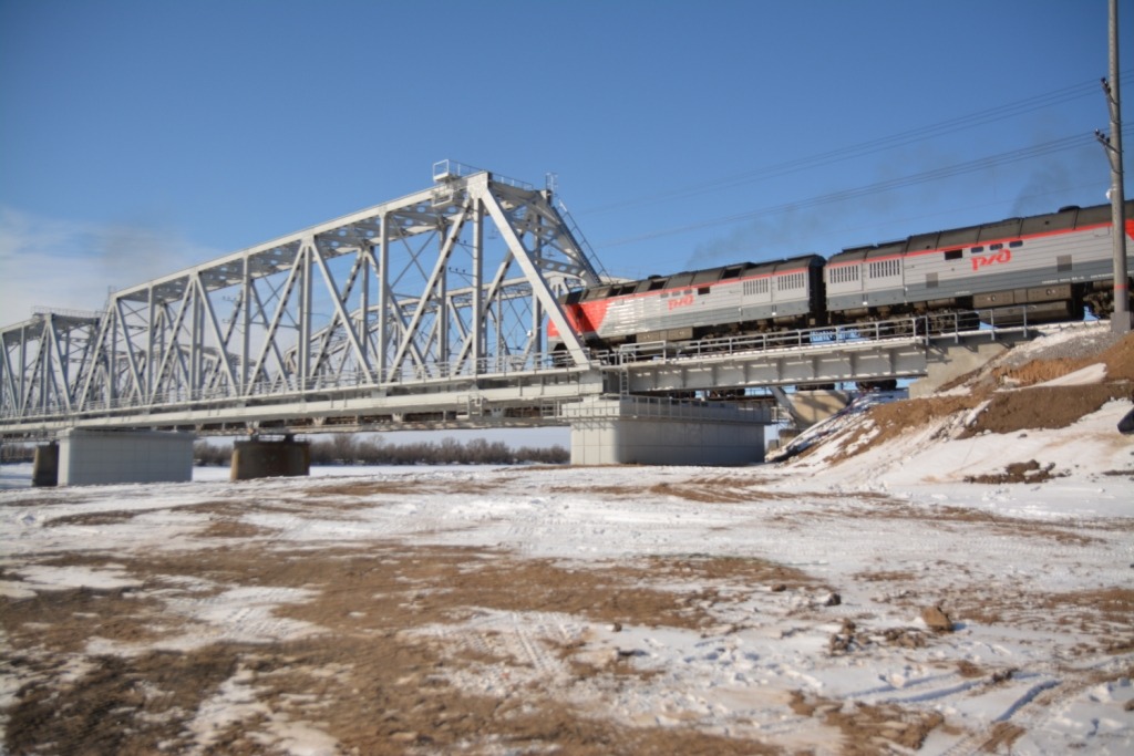 Открылось движение по новому мосту через реку Ахтуба в Астраханской области