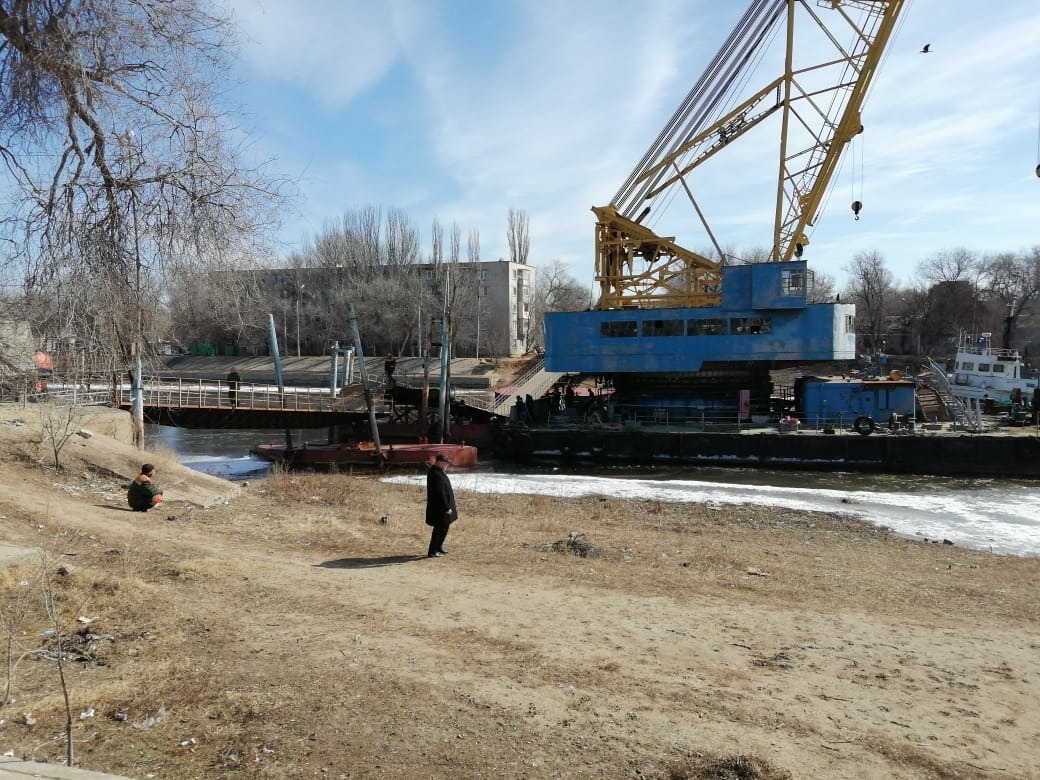 В Астрахани приступили к ремонту моста на Десятке