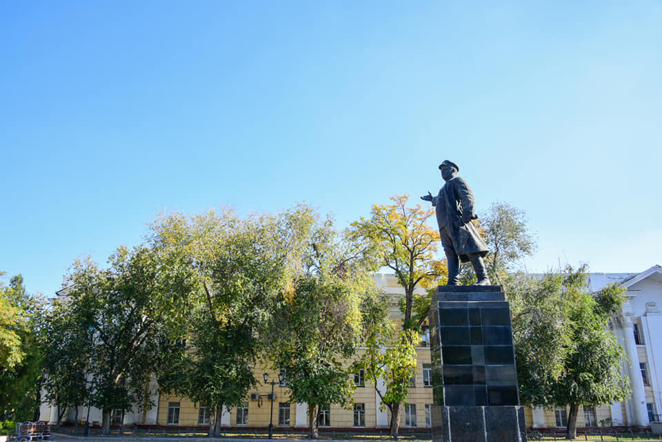 Под памятником Кирова в центре Астрахани могут быть опасные пустоты
