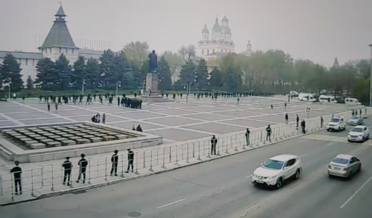 На протестной акции в Астрахани полиции было в разы больше, чем участников