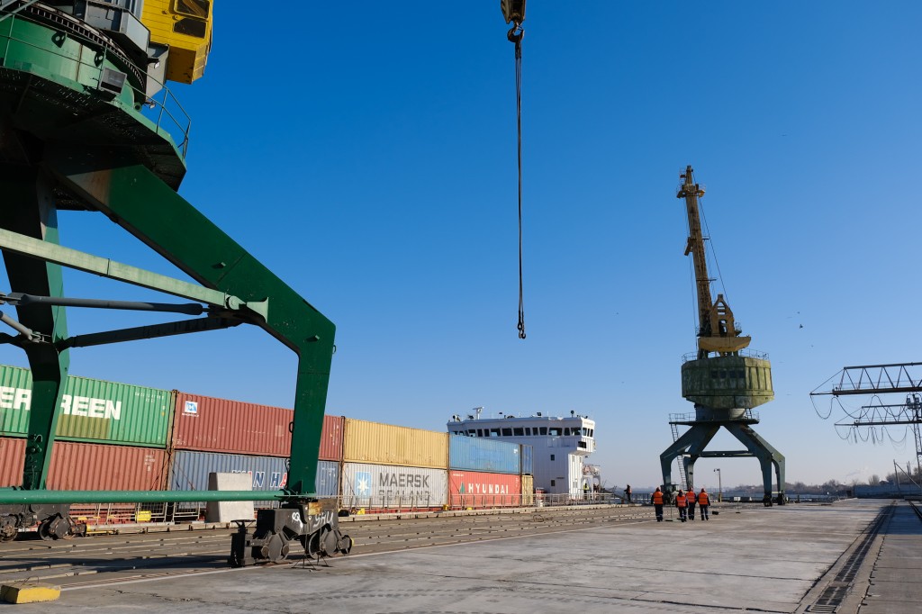 Портовая ОЭЗ «Лотос» в конце 2023 года будет готова принять первые контейнеры из Ирана