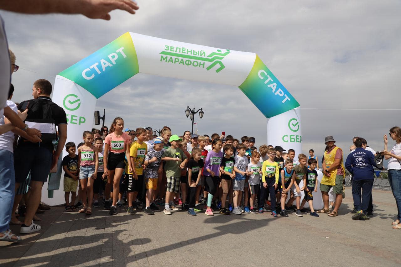 Около 1500 человек приняли участие в забегах Зеленого Марафона Сбера в Астрахани