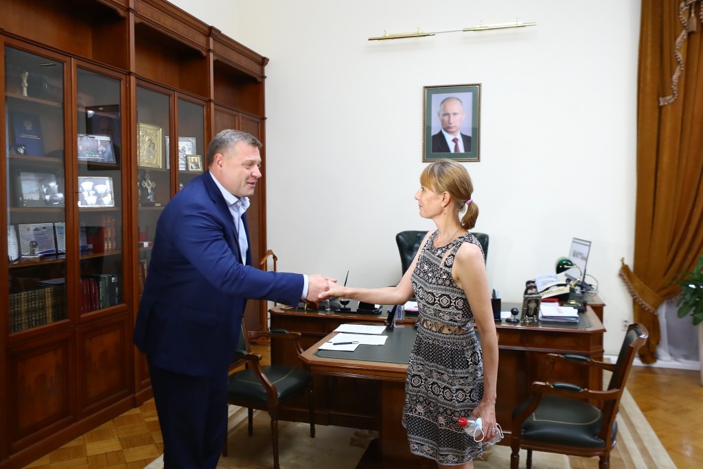 Игорь Бабушкин встретился с дозвонившейся до президента астраханкой