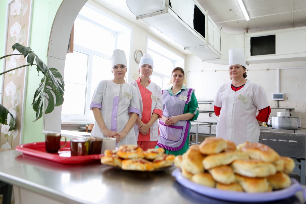 На питание одного школьника в Астрахани выделяют около 70 рублей