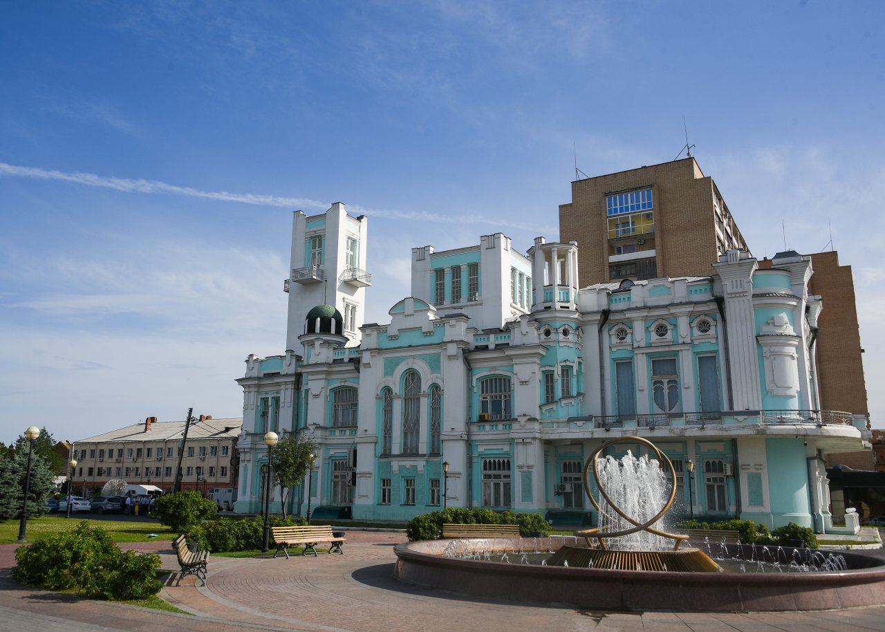Астраханский Дворец бракосочетаний приостановит прием граждан